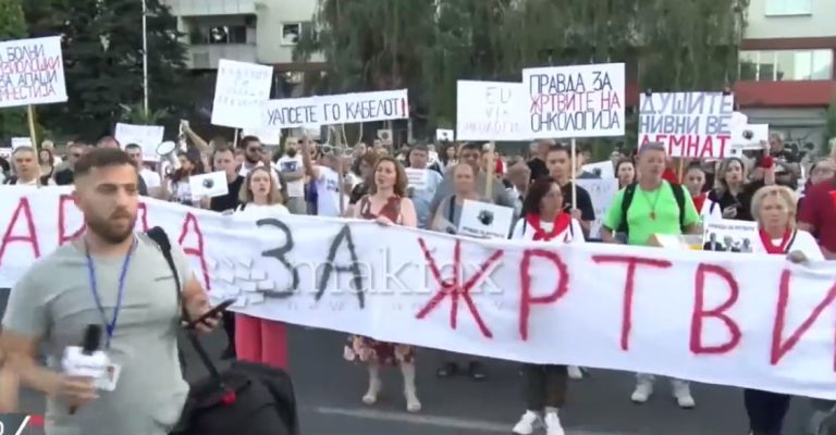 Видео-Фото-Додека-вие-јадете-бифтеци-болните-јадат-паштети-заработувате.jpg