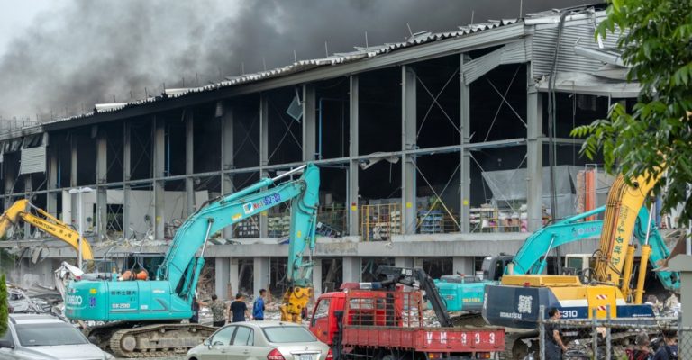 Деветмина-загинати-и-над-100-повредени-во-пожар-во-фабрика.jpg