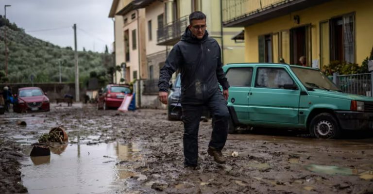 Загинати-во-Италија-над-800-евакуирани-во-Шпанија-страшна-бура.jpg