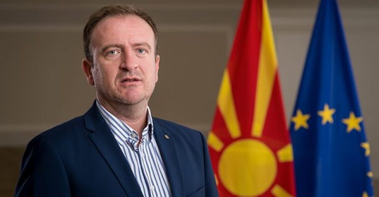 Кога-можеше-во-САД-да-победи-кандидат-со-црна-боја.jpg