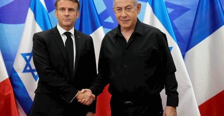 Макрон-Франција-се-солидаризира-со-израелската-борба-против-тероризмот.jpg