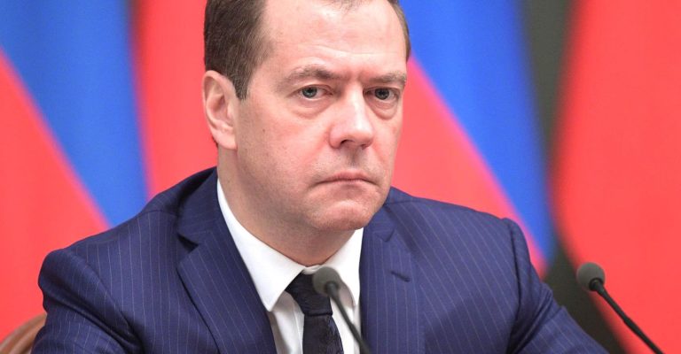 Медведев-Конфликтот-на-Блискиот-Исток-може-да-се-претвори-во.jpg