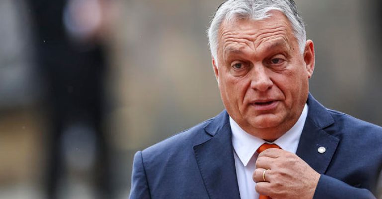 Орбан-„Ме-притиснаа-до-ѕид.jpg