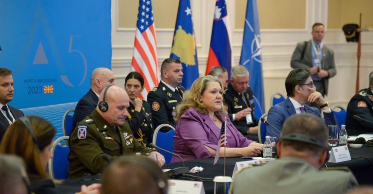 Петровска-на-конференцијата-на-началници-на-Генералштаб-на-земјите-на.jpeg