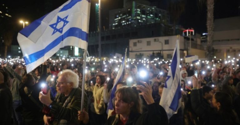 Протести-во-Тел-Авив-откако-армијата-призна-дека-по-грешка.jpg