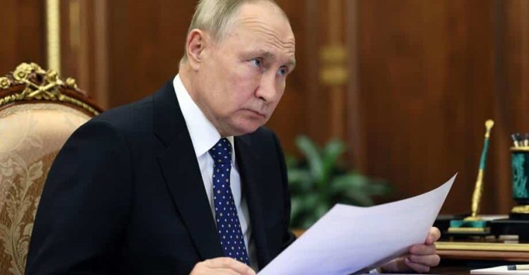 Путин-ги-одобри-измените-на-законот-за-претседателски-избори-се.jpg