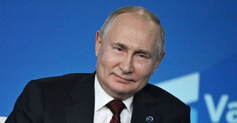 Путин-го-кани-Бајден-на-палачинки-и-чај.jpg