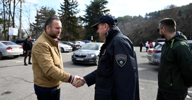 „Не-оставајте-вредни-предмети-во-вашиот-автомобил-–-полицијата-ги.jpg