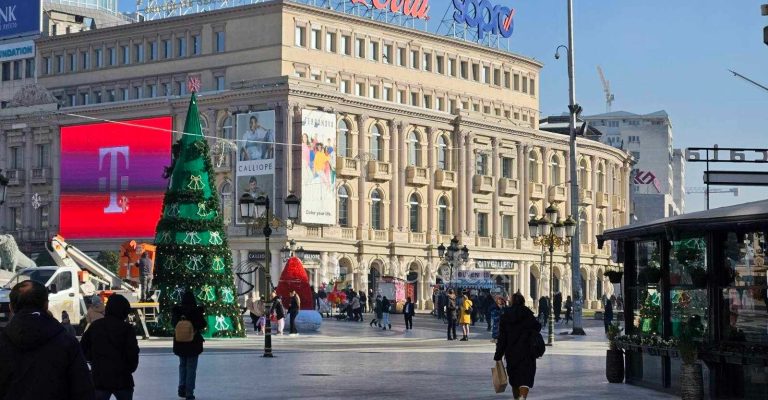 „Твитерџиите-распалија-по-новогодишната-елка-Арсовска-не-кажува-како-е.jpg